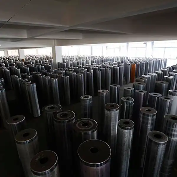 Cylinder sets for decor paper production